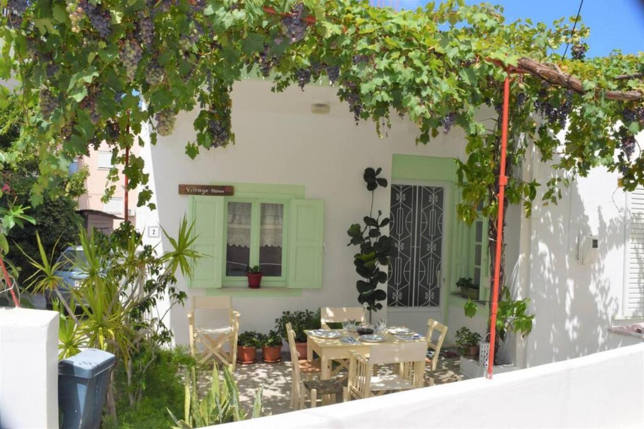 Village Home In Paradeísion Extérieur photo