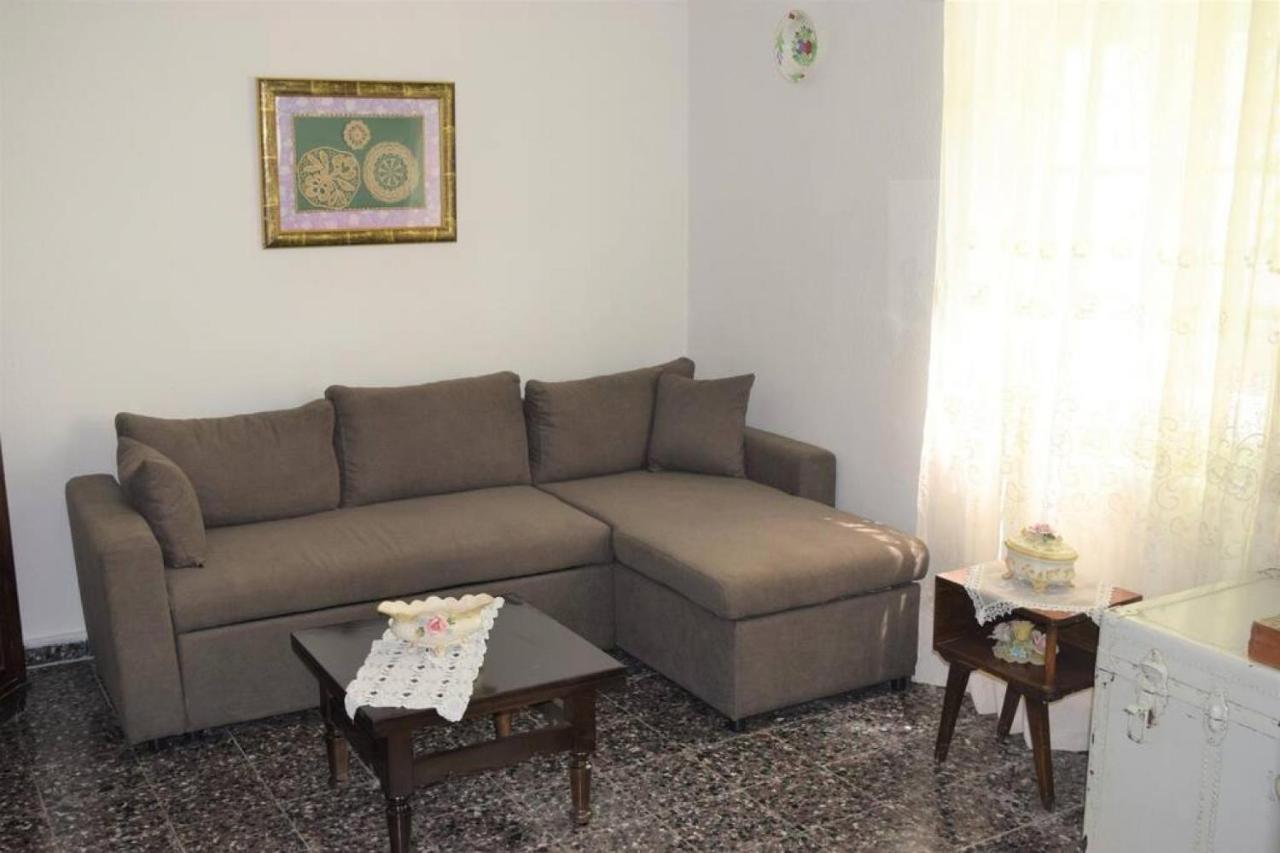 Village Home In Paradeísion Extérieur photo